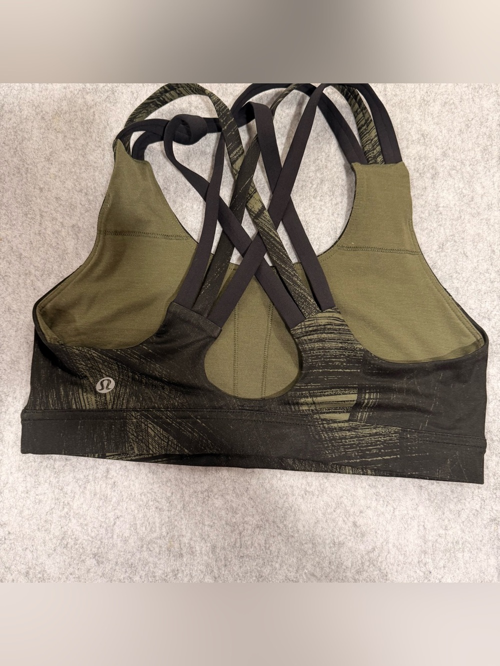 Lululemon Size 6 Black Olive Abstract Print Strappy Sports Bra Medium Support